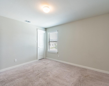147a Waterside Rd - Photo Thumbnail 14