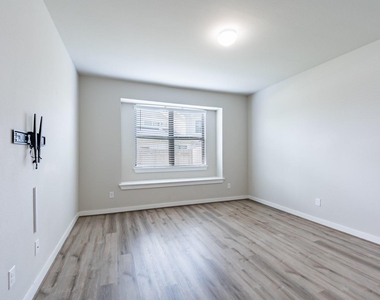 147a Waterside Rd - Photo Thumbnail 10