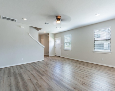 147a Waterside Rd - Photo Thumbnail 5