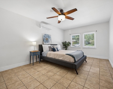 411 Ramble Ln - Photo Thumbnail 12