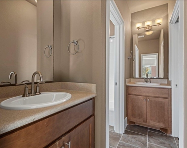 1601 Houston St - Photo Thumbnail 16