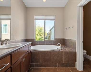 1601 Houston St - Photo Thumbnail 12