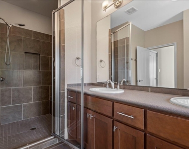 1601 Houston St - Photo Thumbnail 13