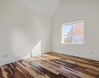 1601 Houston St - Photo Thumbnail 9