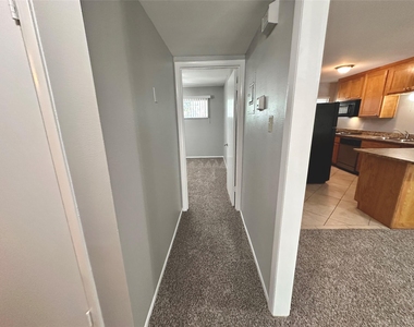 601 W 11th St - Photo Thumbnail 22