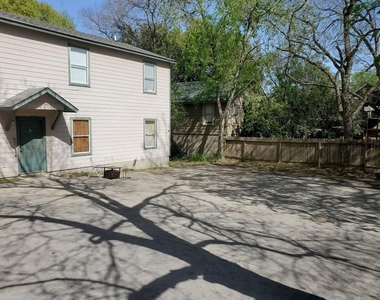 519 W Hutchison St - Photo Thumbnail 13