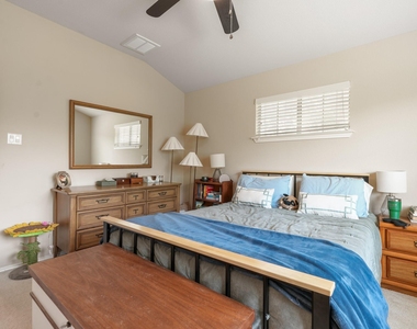 1900 Scofield Ridge Pkwy - Photo Thumbnail 17