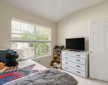1900 Scofield Ridge Pkwy - Photo Thumbnail 22