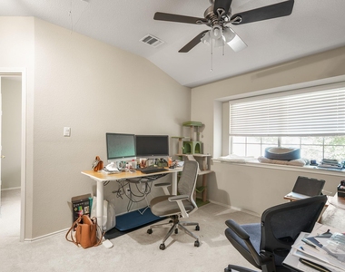 1900 Scofield Ridge Pkwy - Photo Thumbnail 14