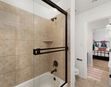 17312 Wildrye Dr - Photo Thumbnail 21