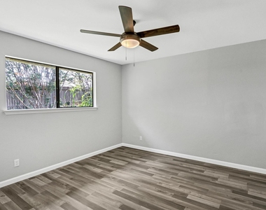 505 Old West Dr - Photo Thumbnail 15