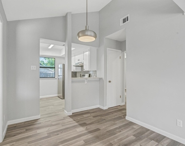 505 Old West Dr - Photo Thumbnail 9
