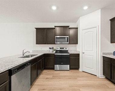 101 Hyacinth Way - Photo Thumbnail 6