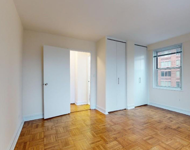 West 52nd Street  - Photo Thumbnail 5