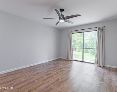 8118 Baymeadows Circle - Photo Thumbnail 21