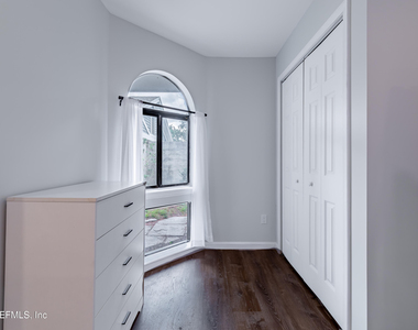 8118 Baymeadows Circle - Photo Thumbnail 6