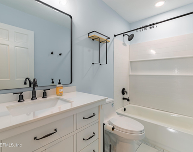 8118 Baymeadows Circle - Photo Thumbnail 17