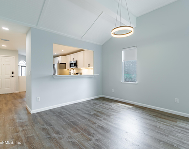 8118 Baymeadows Circle - Photo Thumbnail 10