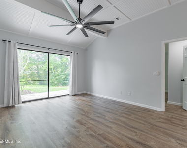 8118 Baymeadows Circle - Photo Thumbnail 12