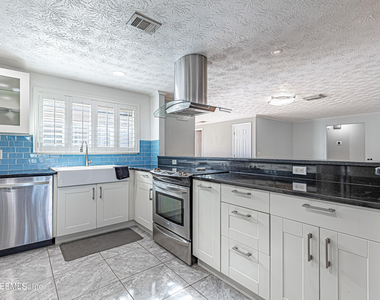 3320 America Avenue - Photo Thumbnail 17