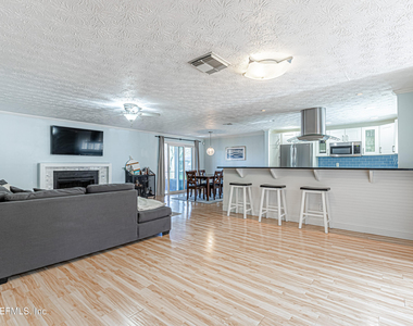 3320 America Avenue - Photo Thumbnail 6
