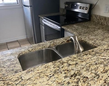 85 Debarry Avenue - Photo Thumbnail 4