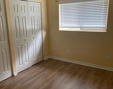 85 Debarry Avenue - Photo Thumbnail 8