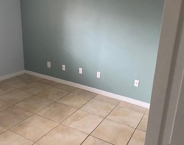 85 Debarry Avenue - Photo Thumbnail 11