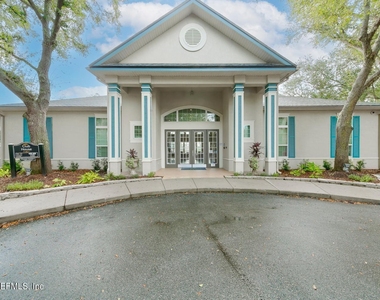 13703 Richmond Park Drive N - Photo Thumbnail 20