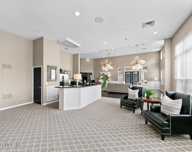 13703 Richmond Park Drive N - Photo Thumbnail 25