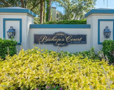 13703 Richmond Park Drive N - Photo Thumbnail 19