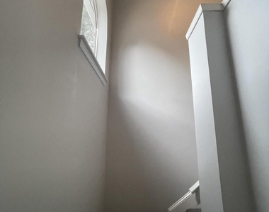 3270 Ricky Drive - Photo Thumbnail 4