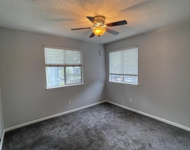 3270 Ricky Drive - Photo Thumbnail 10