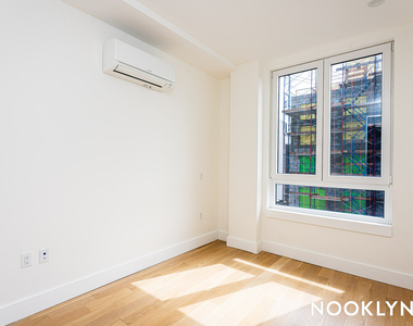 432 Stockholm St11385 - Photo Thumbnail 3
