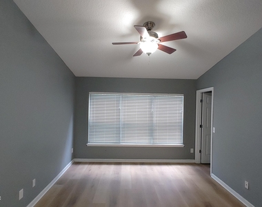 11225 Campfield Circle - Photo Thumbnail 17