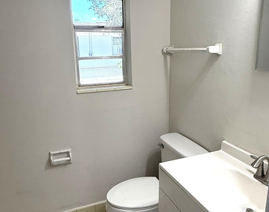 4705 Herta Road - Photo Thumbnail 8
