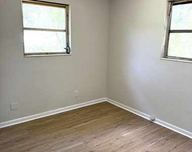 4705 Herta Road - Photo Thumbnail 13