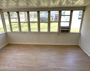 4705 Herta Road - Photo Thumbnail 6