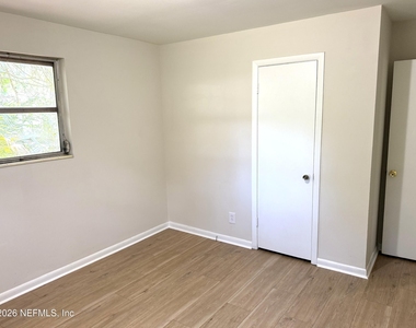 4705 Herta Road - Photo Thumbnail 12
