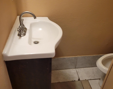 1648 E 16th Street - Photo Thumbnail 9