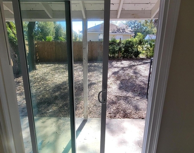 1648 E 16th Street - Photo Thumbnail 5