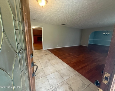 2374 Stafford Drive - Photo Thumbnail 6
