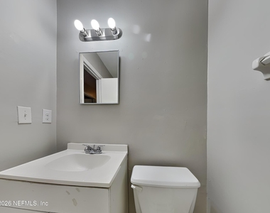 10927 Regency Drive - Photo Thumbnail 12