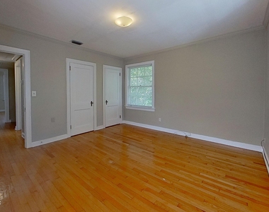 3102 Riverside Avenue - Photo Thumbnail 9