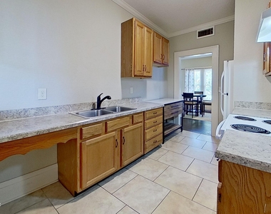 2025 N Laura Street - Photo Thumbnail 12