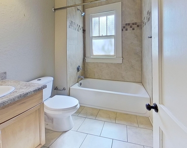 2025 N Laura Street - Photo Thumbnail 4