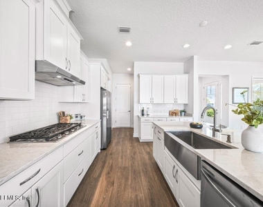457 Marquesa Circle - Photo Thumbnail 4