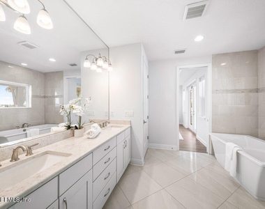 457 Marquesa Circle - Photo Thumbnail 11