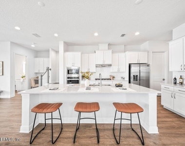 457 Marquesa Circle - Photo Thumbnail 5