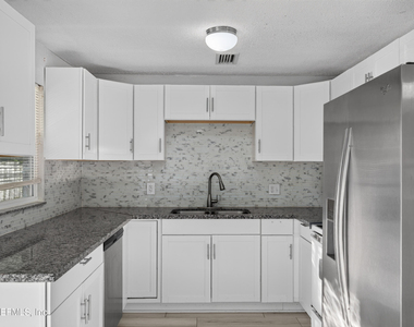 442 Ameca Avenue - Photo Thumbnail 10
